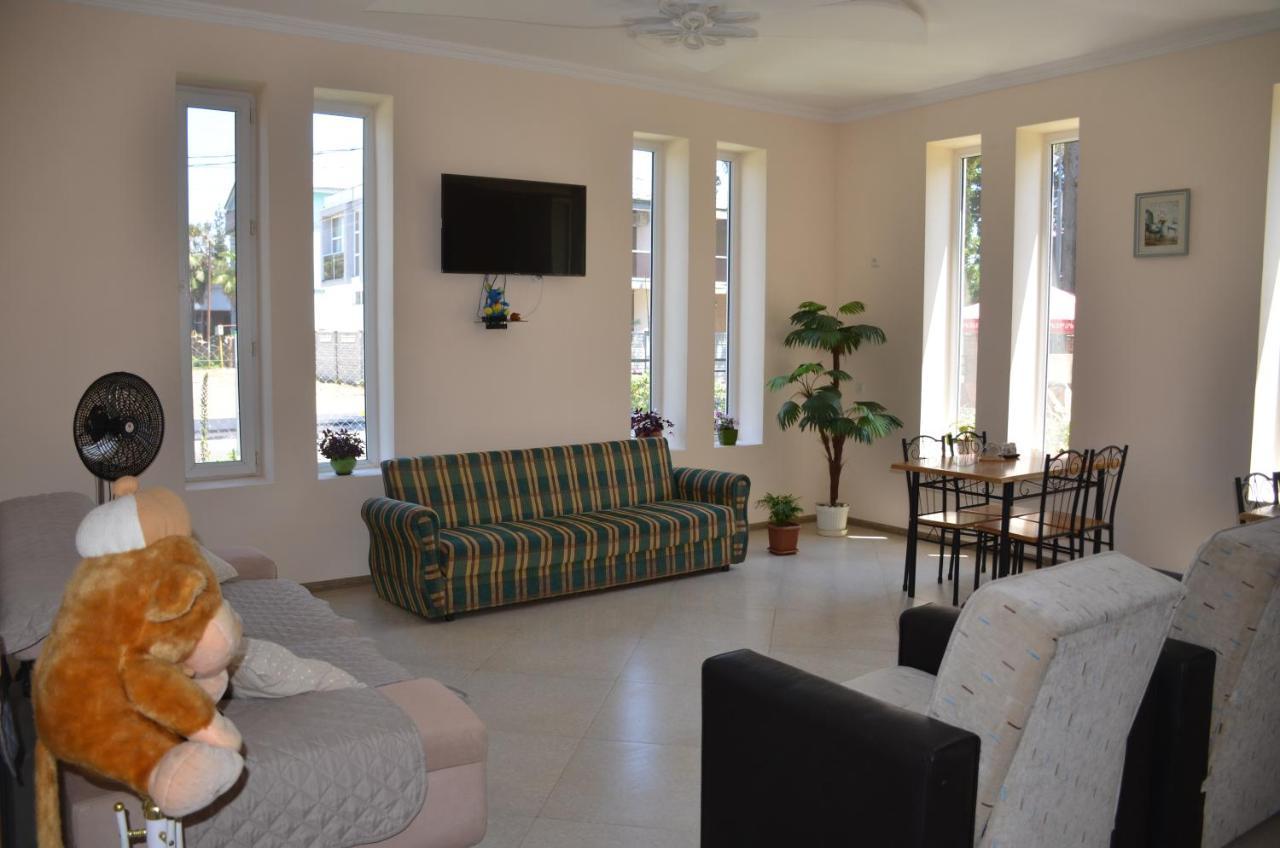 Maka Bed & Breakfast Ureki Exterior photo