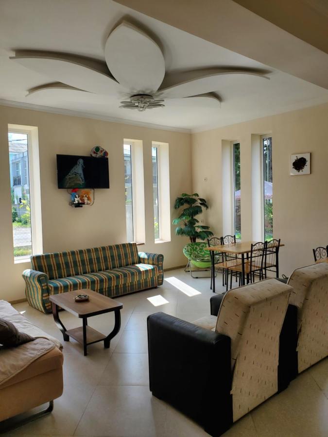 Maka Bed & Breakfast Ureki Exterior photo